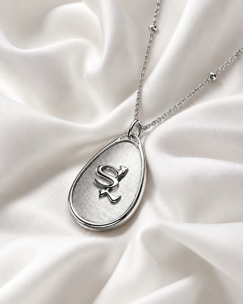 Form Chain Necklace