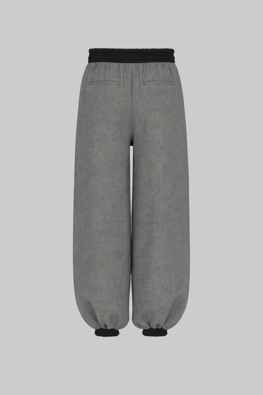 Sailuc luxury fashion grey checked pants with black waistband and cuffs, back view