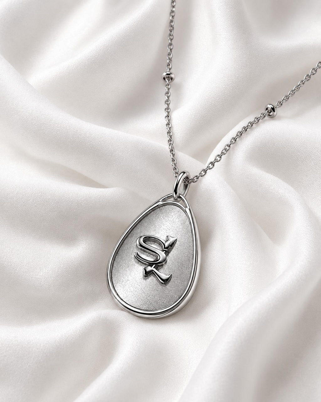 Form Chain Necklace